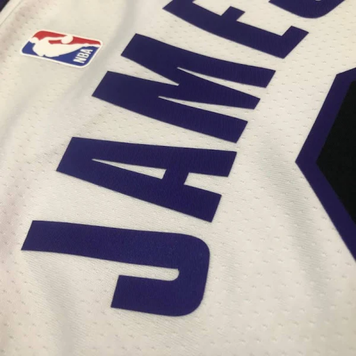 Camisa Regata Nike NBA Los Angeles Lakers City Edition 2022/23 - imagem 6