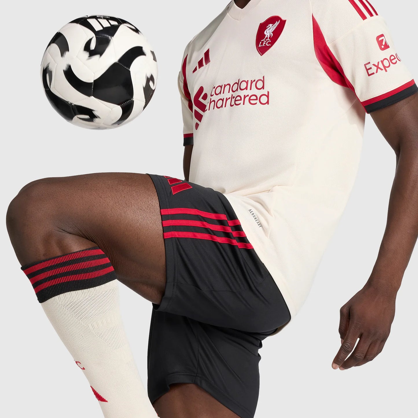 Shorts Adidas Liverpool 2025/26 II — imagem 6