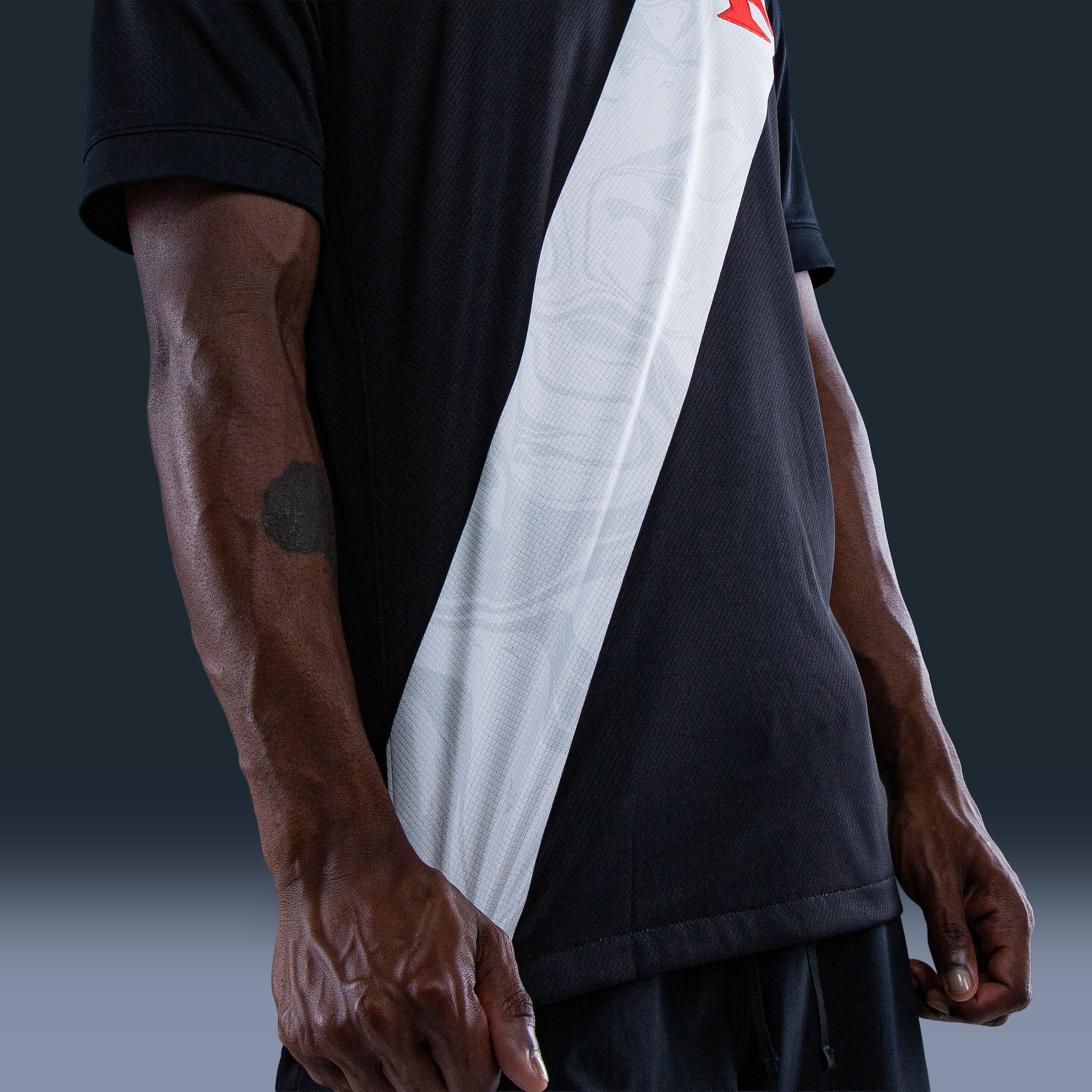 Camisa Nike Vasco 2026/27 I MARINO N° 18 — imagem 4