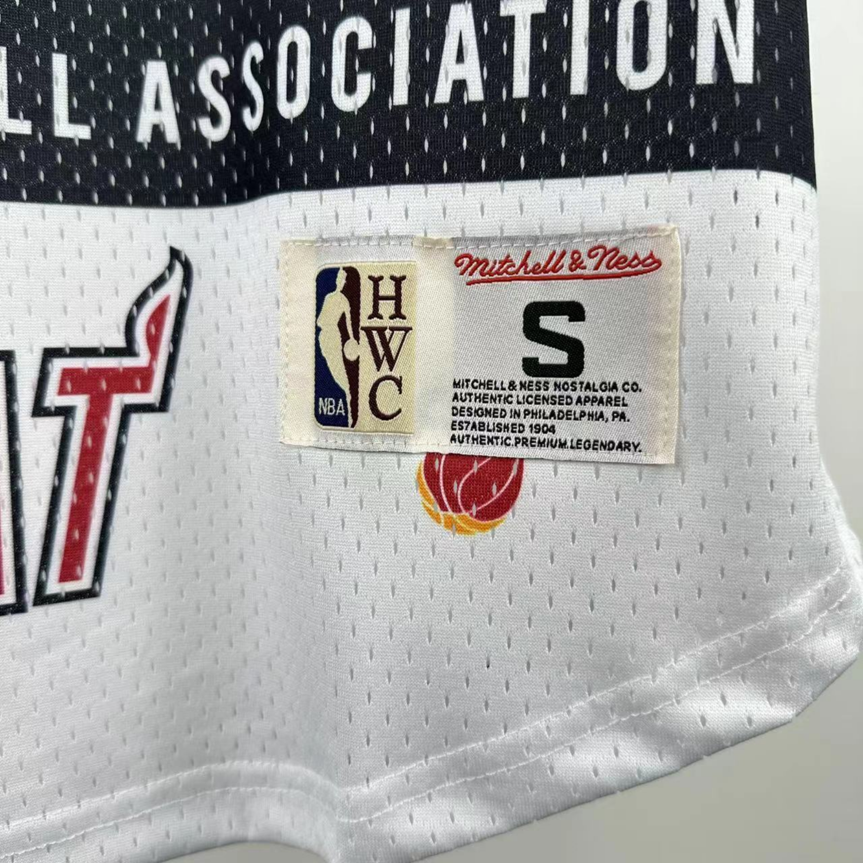 Camisa NBA Miami Heat Mitchell & Ness Hardwood Classics Vintage - imagem 9