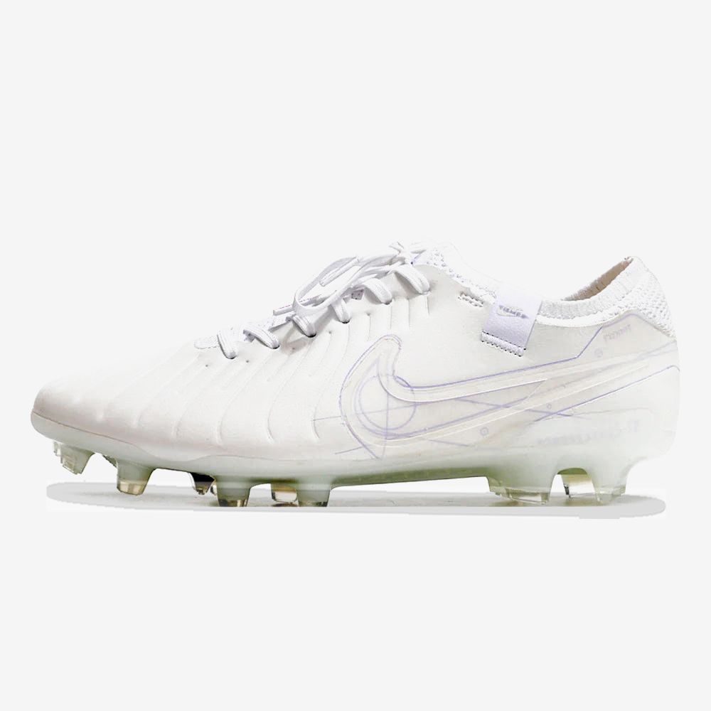 Chuteira Nike Tiempo Legend 10 FG - Branca - Edição Especialo - vista frontal