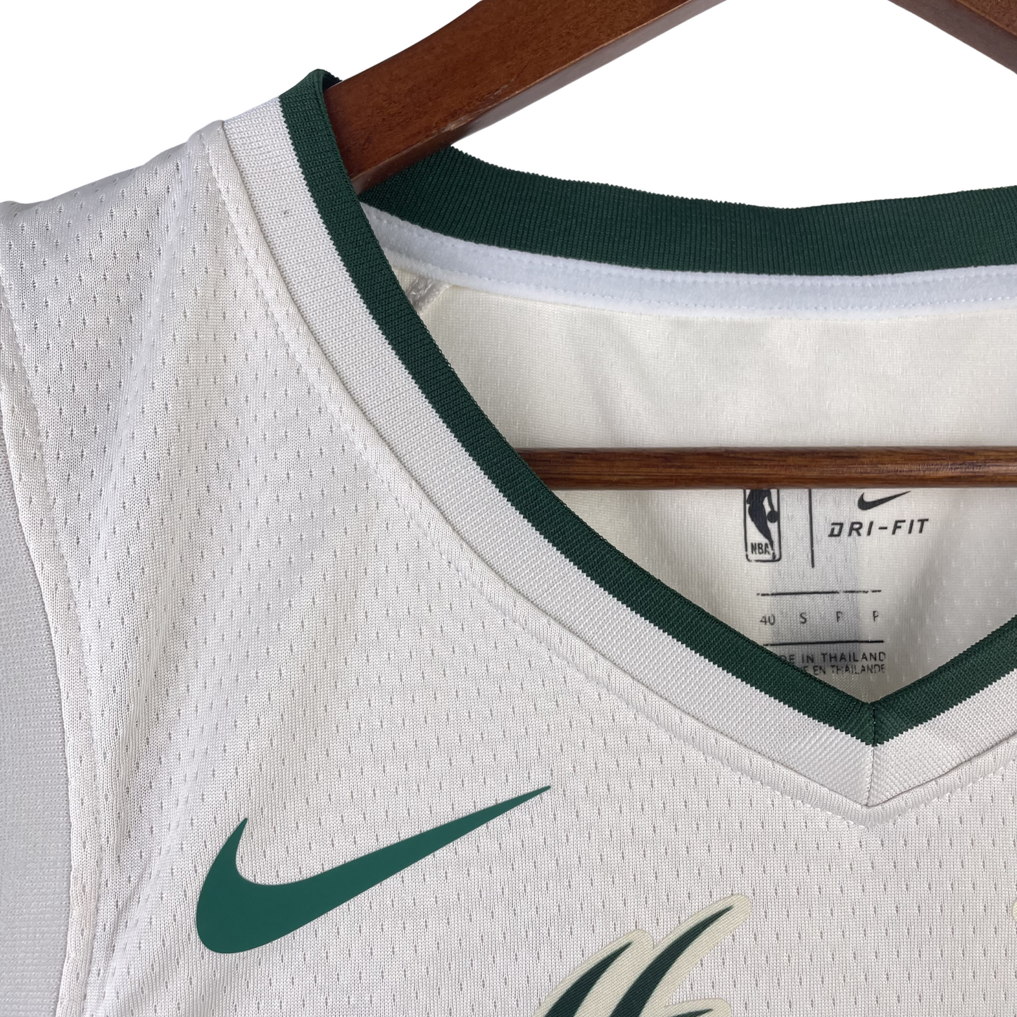 Camisa Regata Nike NBA Milwaukee Bucks City Edition 2018/19 - imagem 3
