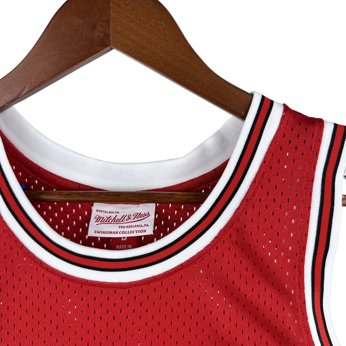 Camisa Regata NBA Chicago Bulls Mitchell & Ness 1984/85 - imagem 4