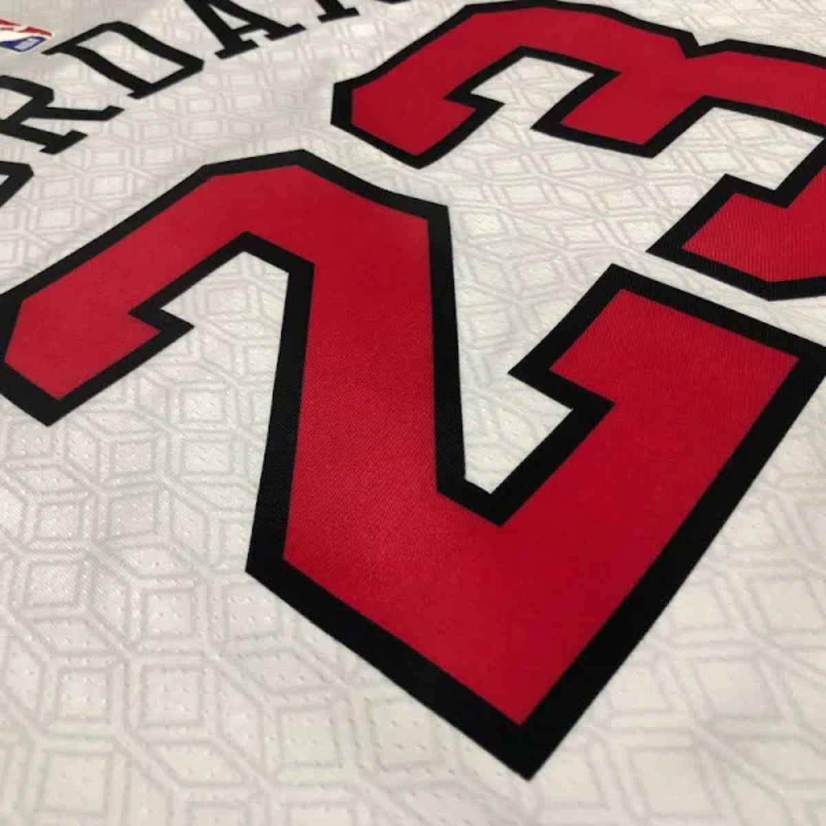 Camisa Regata Nike NBA Chicago Bulls City Edition 2022/23 - imagem 7