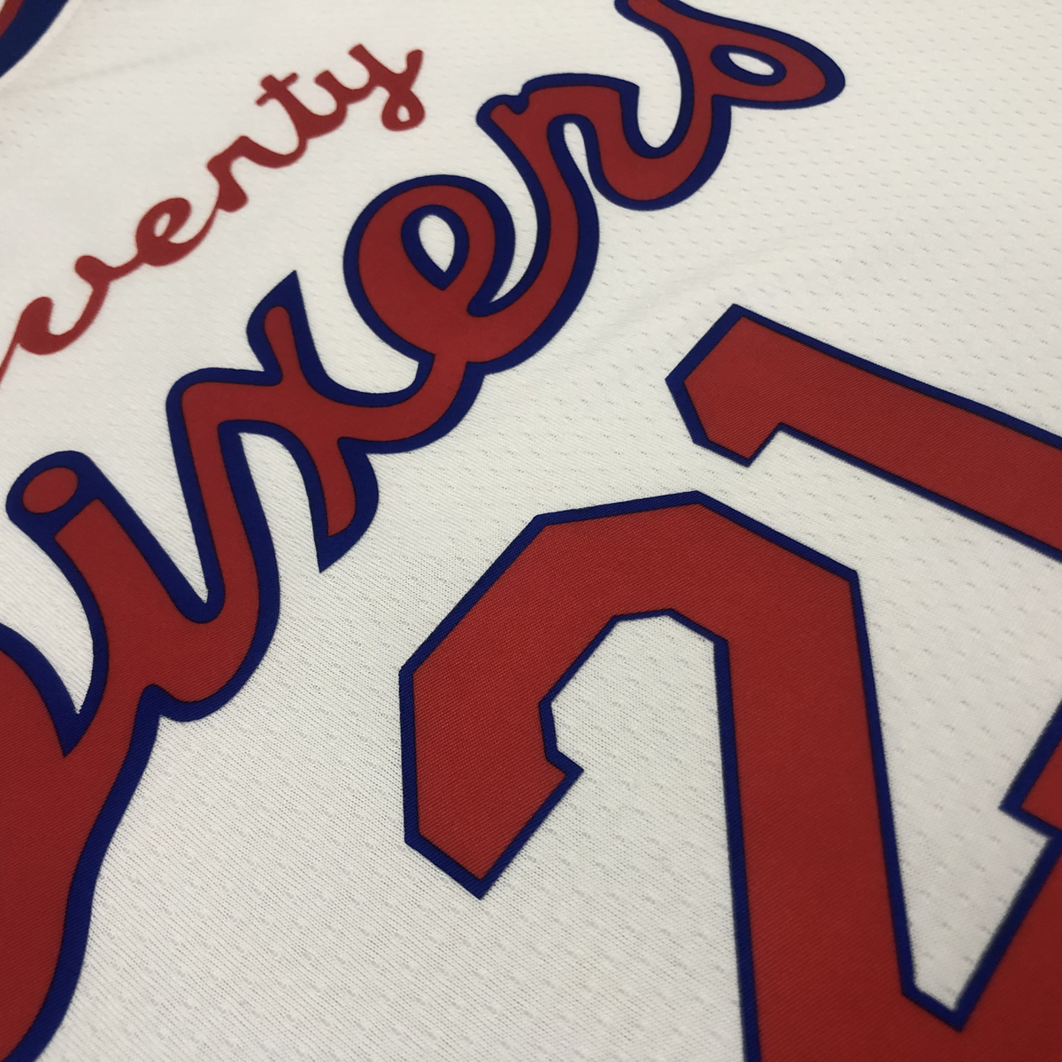Camisa Regata Nike NBA Philadelphia 76ers Classic Edition 2019/20 - imagem 3