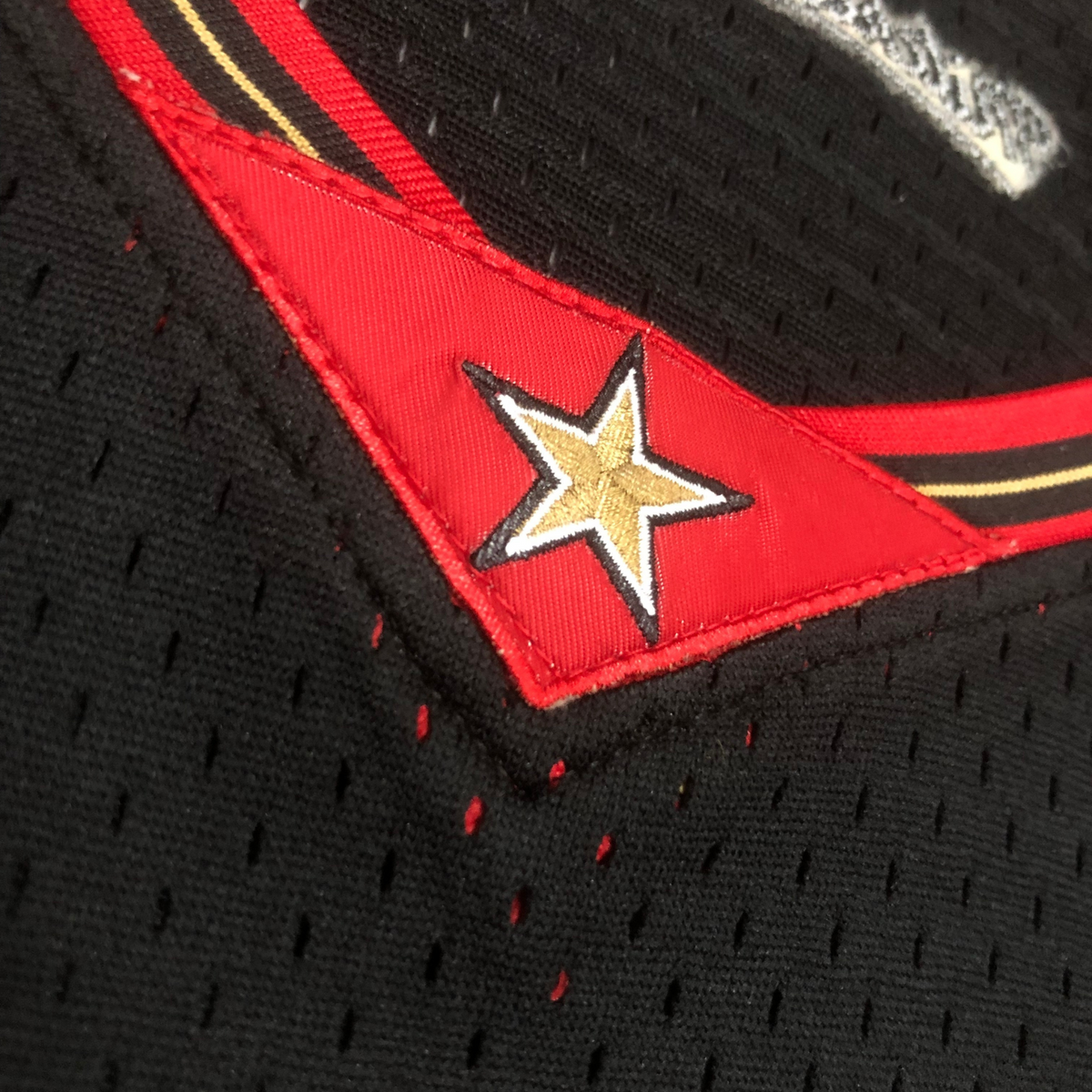 Regata Cropped Philadelphia 76ers Mitchell & Ness Hardwood Classics - imagem 7