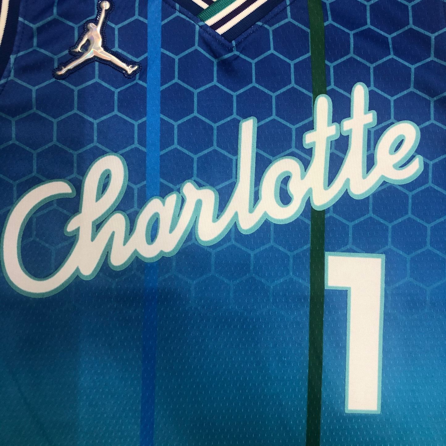 Camisa Regata Jordan NBA Charlotte Hornets City Edition 75 Anos 2021/22 - imagem 4