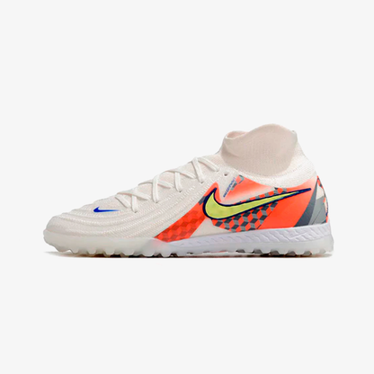 Chuteira Society Nike Phantom GX Luna TF - vista frontal