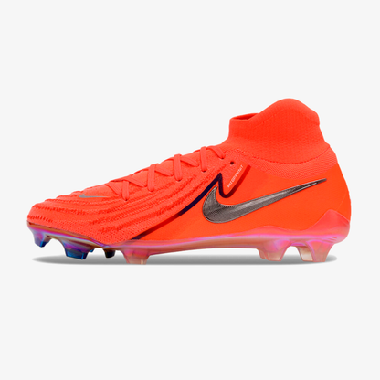 Chuteira Nike Phantom Luna Elite NU FG - vista frontal