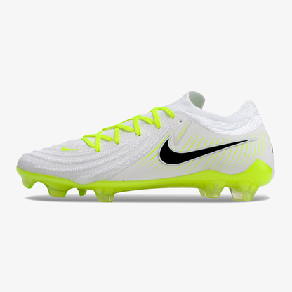 Chuteira Nike Phantom GX II FG - Branca e Verde - vista frontal