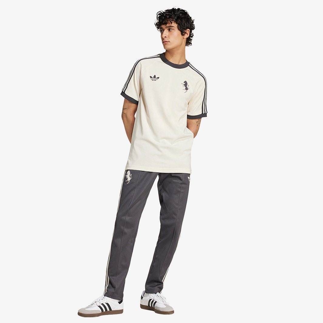 Camisa Casual adidas Juventus FC 3 Stripes — imagem 2