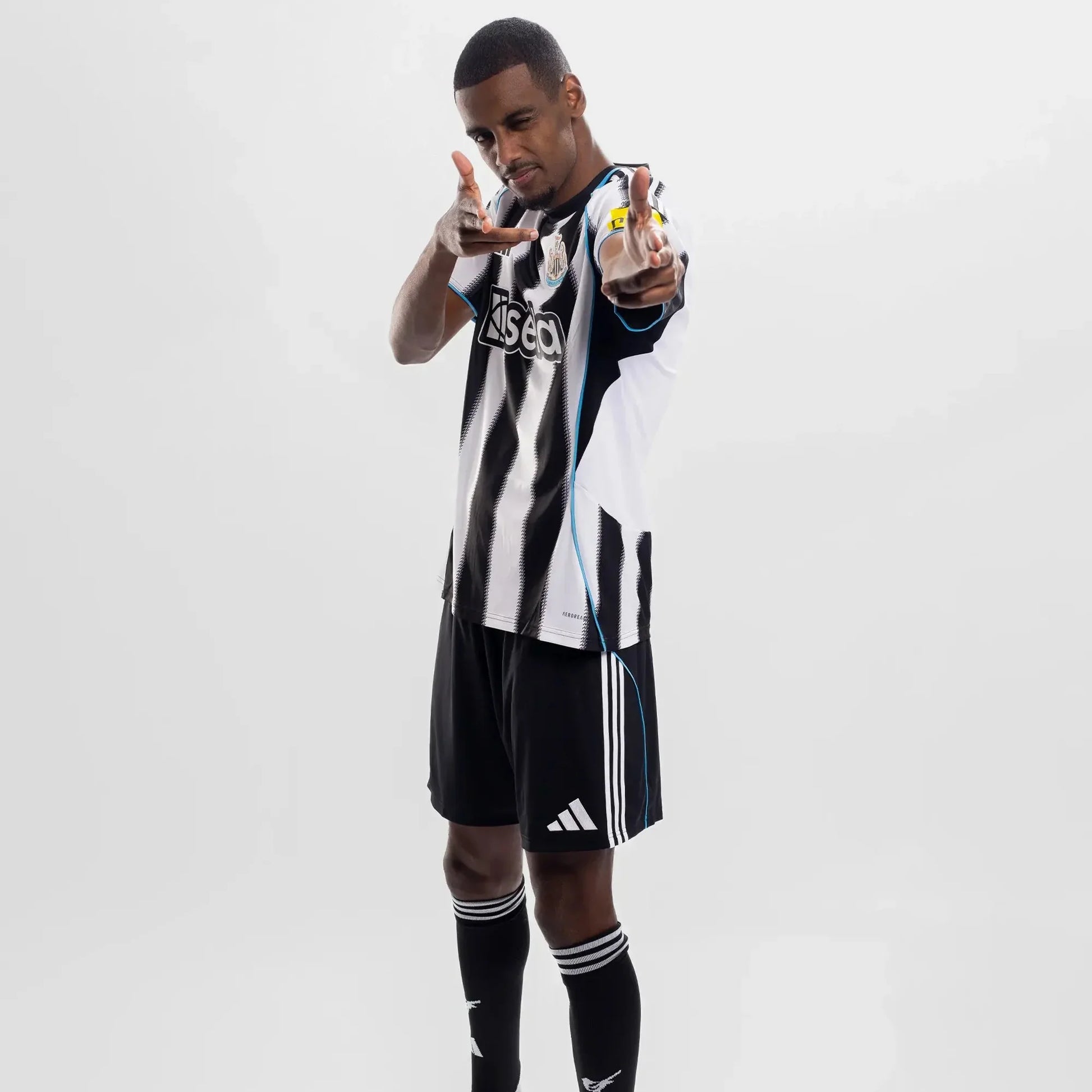 Camisa adidas Newcastle 2025/26 I Torcedor — imagem 7