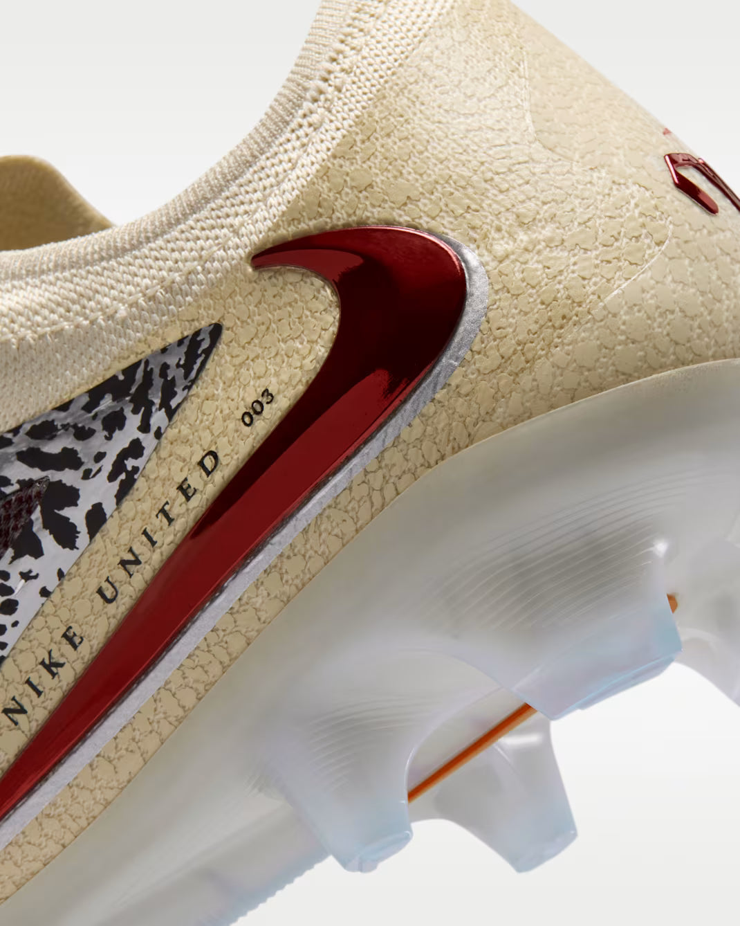 Chuteira Nike Phantom 6 United Elite FG - Vermelha - vista traseira