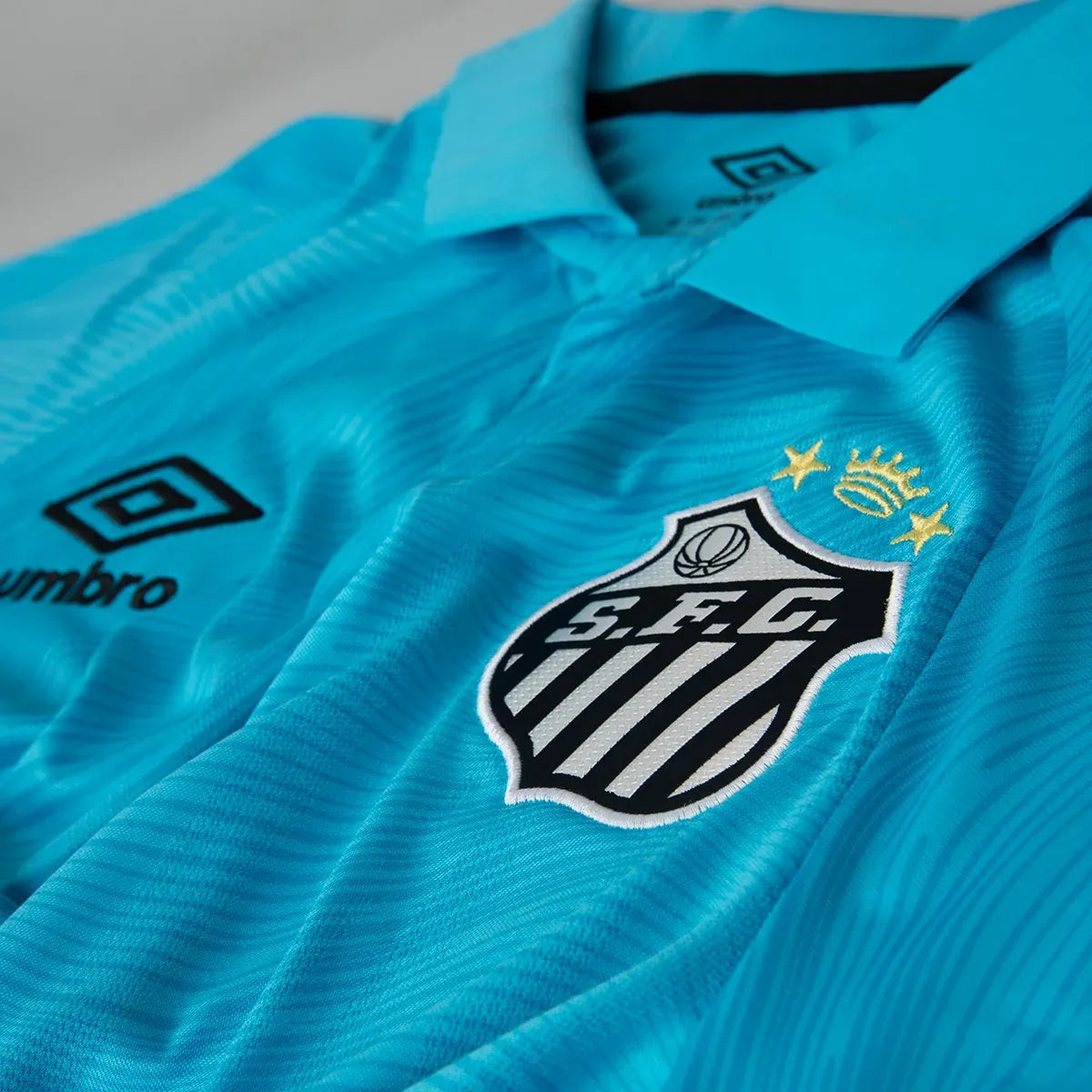 Camisa Feminina Umbro Santos 2025/26 Edição Especial — imagem 4