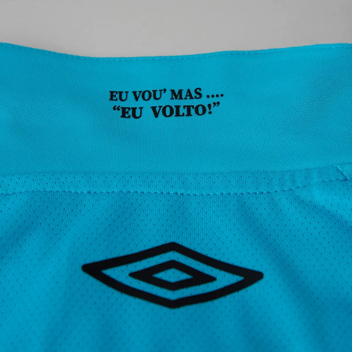 Camisa Feminina Umbro Santos 2025/26 Edição Especial — imagem 5