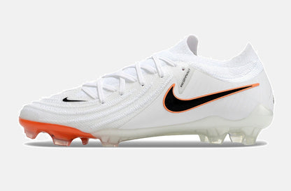 Chuteira Nike Phantom GX II FG - Branca e Laranja - imagem 4