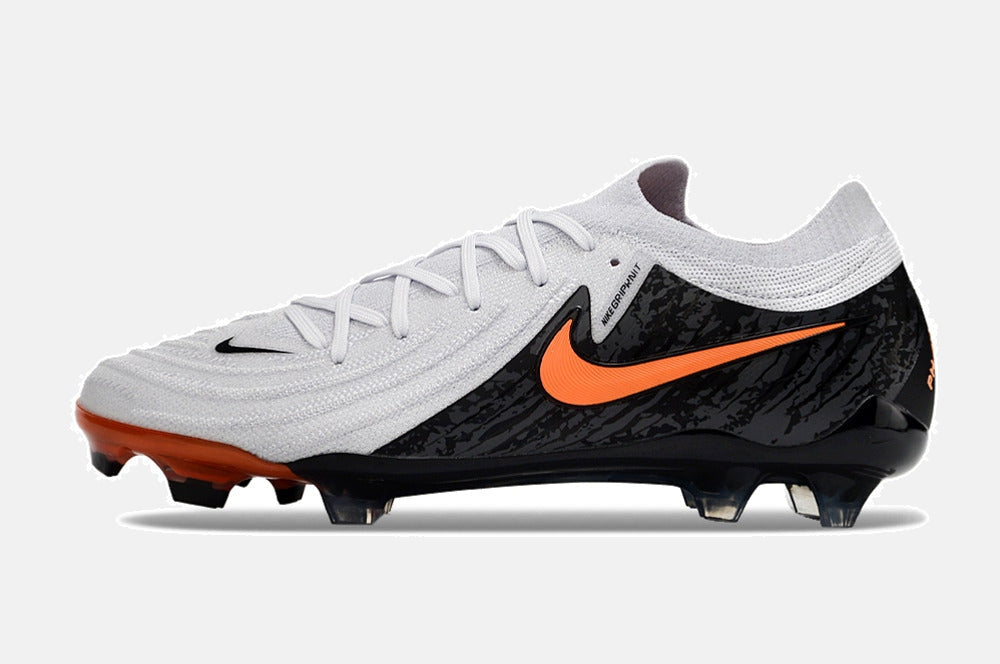 Chuteira Nike Phantom GX II FG - Branca, Preta e Laranja - imagem 4