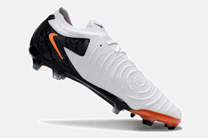 Chuteira Nike Phantom GX II FG - Branca, Preta e Laranja - imagem 6