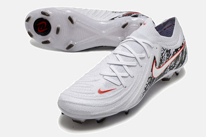 Chuteira Nike Phantom GX II FG - Branca, Preta e Vermelha - detalhe
