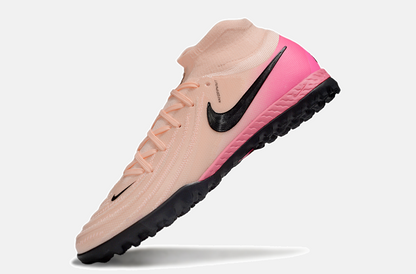 Chuteira Nike Phantom Luna TF - Rosa e Preta - imagem 5