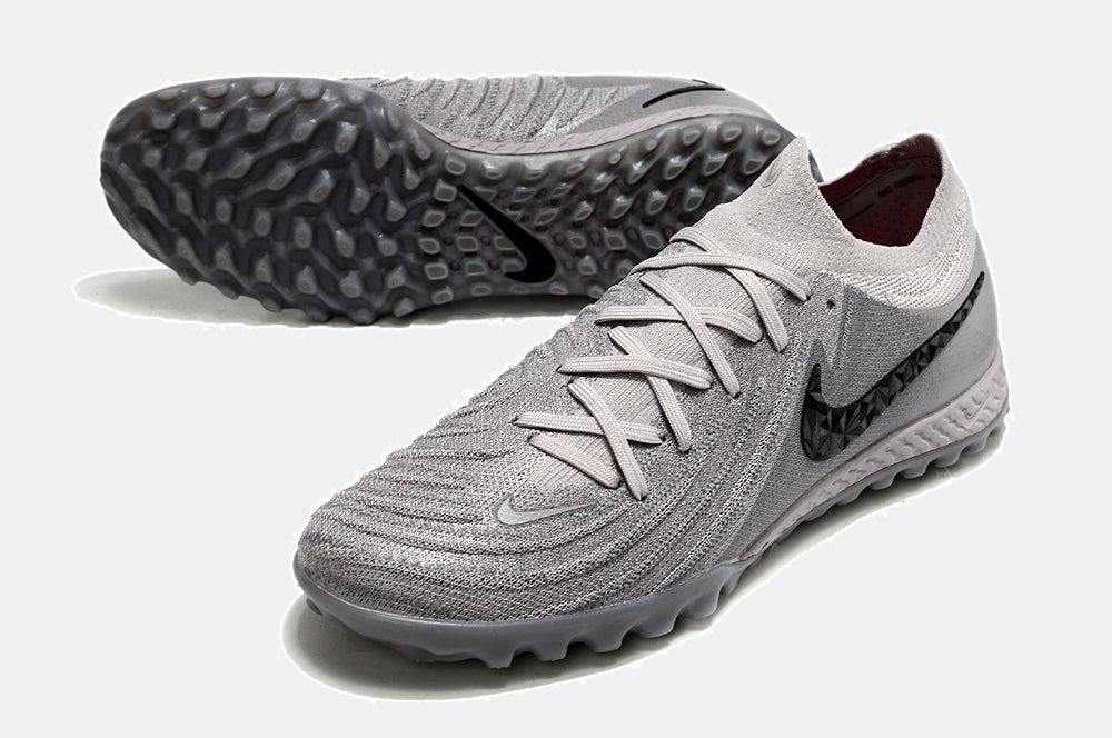 Chuteira Society Nike Phantom GX II TF - vista traseira