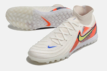 Chuteira Society Nike Phantom GX Luna TF - vista traseira