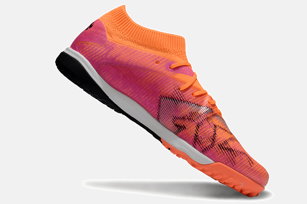Chuteira Society Puma Future 8 TF - Laranja e Rosa - Hot Pursuit Pack - Tevo Sports SPORT*