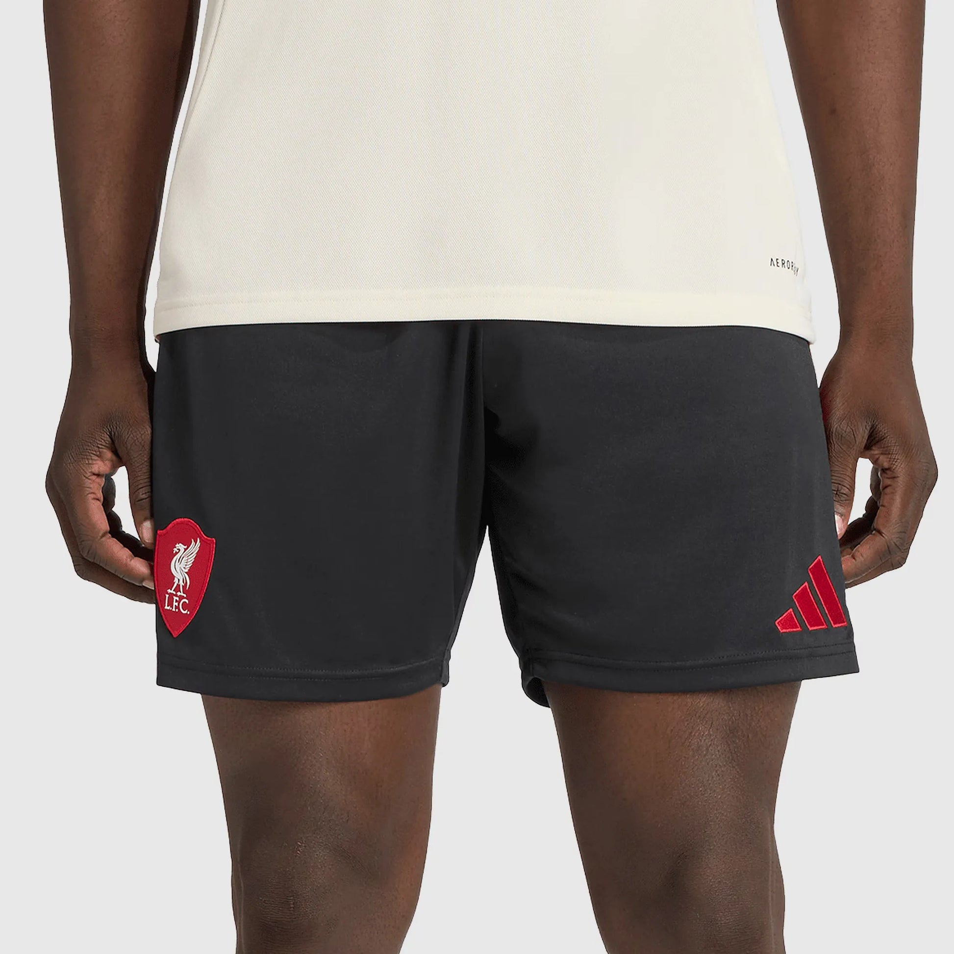 Shorts Adidas Liverpool 2025/26 II — imagem 3