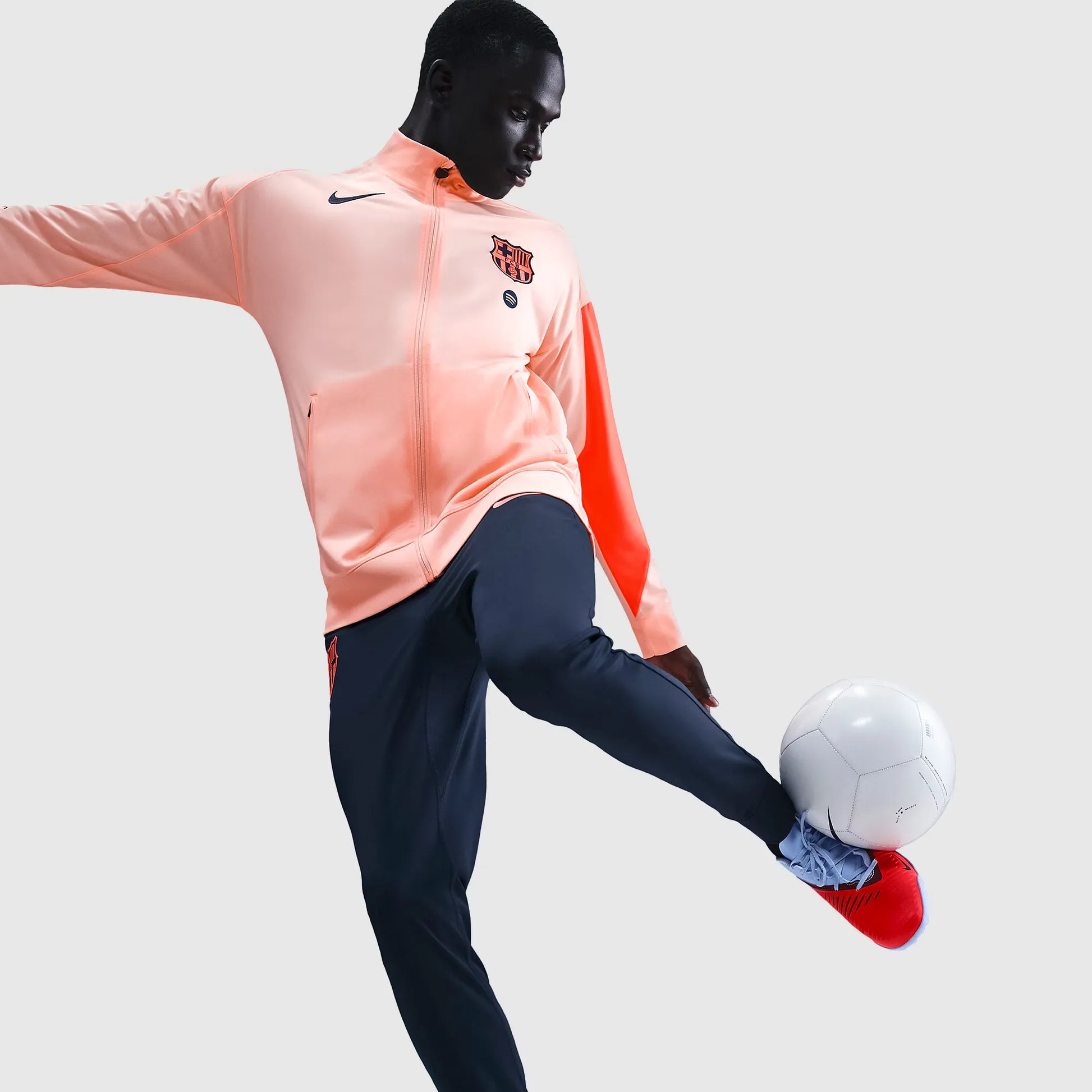 Jaqueta Nike Barcelona 2025/26 Strike — imagem 4