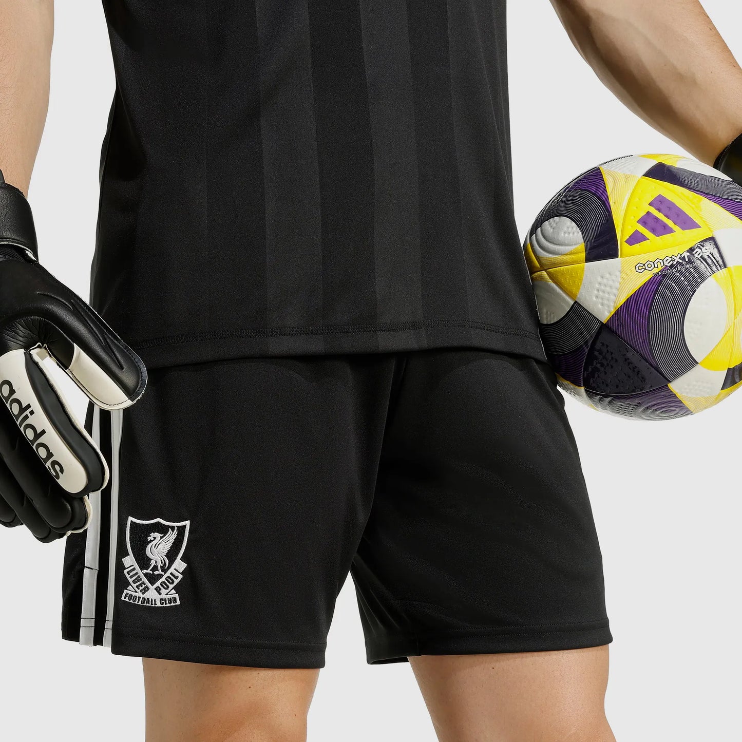 Shorts Adidas Liverpool 2025/26 III Goleiro — imagem 5