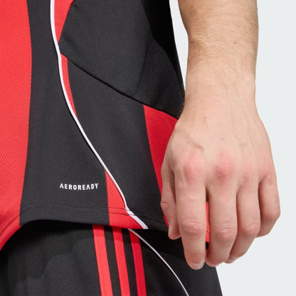 Camisa adidas Eintracht Frankfurt 2025/26 I — imagem 5