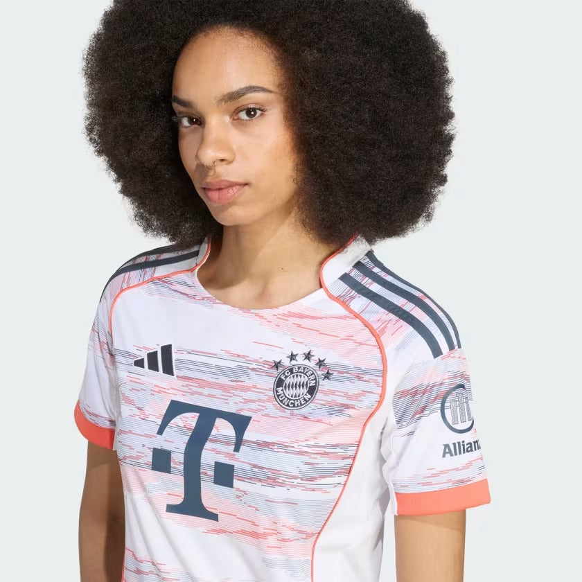 Camisa Feminina adidas Bayern de Munique 2025/26 II — imagem 5