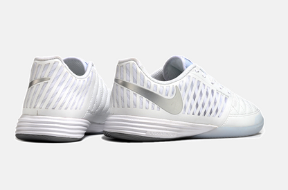 Tênis Futsal Nike Lunar Gato IC - Branca e Prata - imagem 7