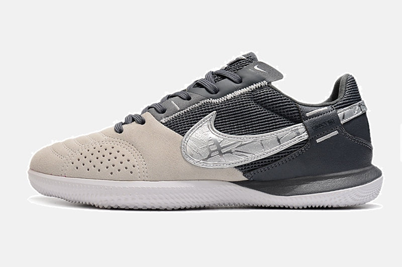 Tênis Futsal Nike Street Gato IC - Preta, Creme e Prata - imagem 4
